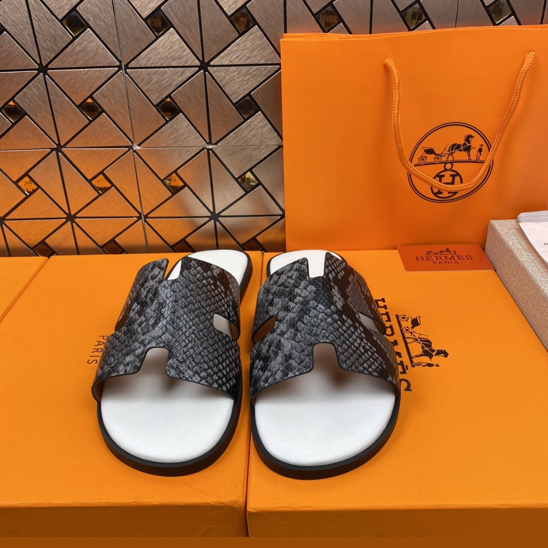 H**mes slippers
